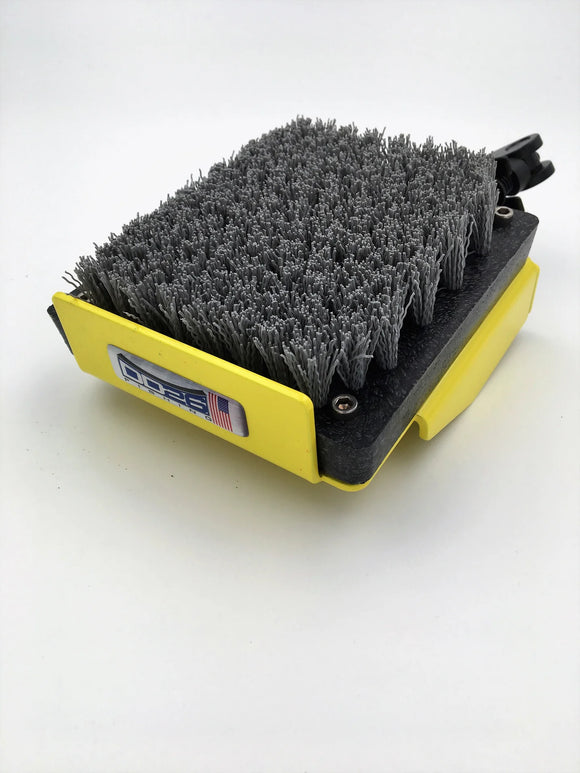 DD26 MEAN CLEAN KICK BRUSH